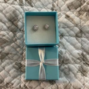 Avon Dream Cubic Zirconia Crystal Stud Earrings Brand New In Box